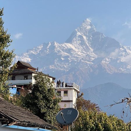 Es Deurali Resort Pokhara Exterior foto