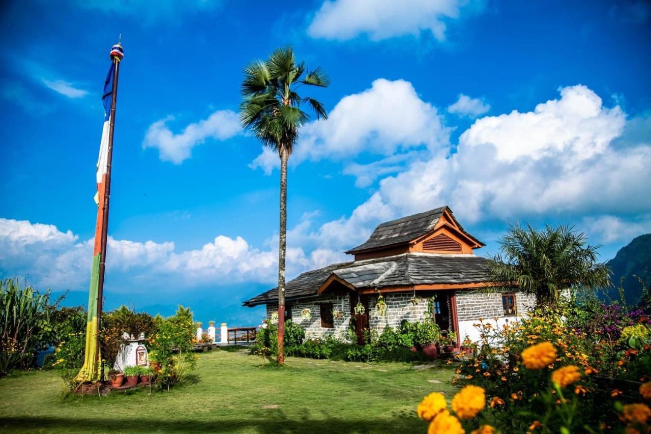 Es Deurali Resort Pokhara Exterior foto