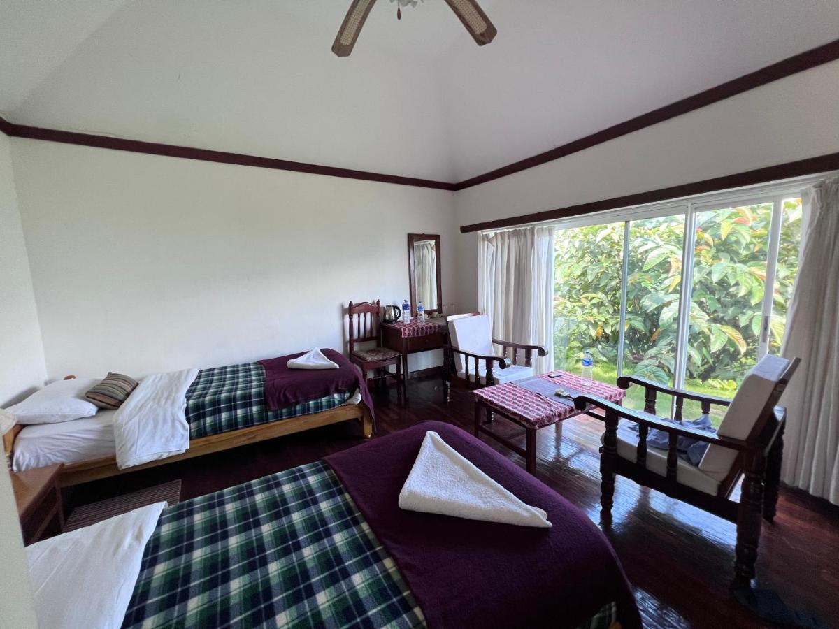 Es Deurali Resort Pokhara Exterior foto
