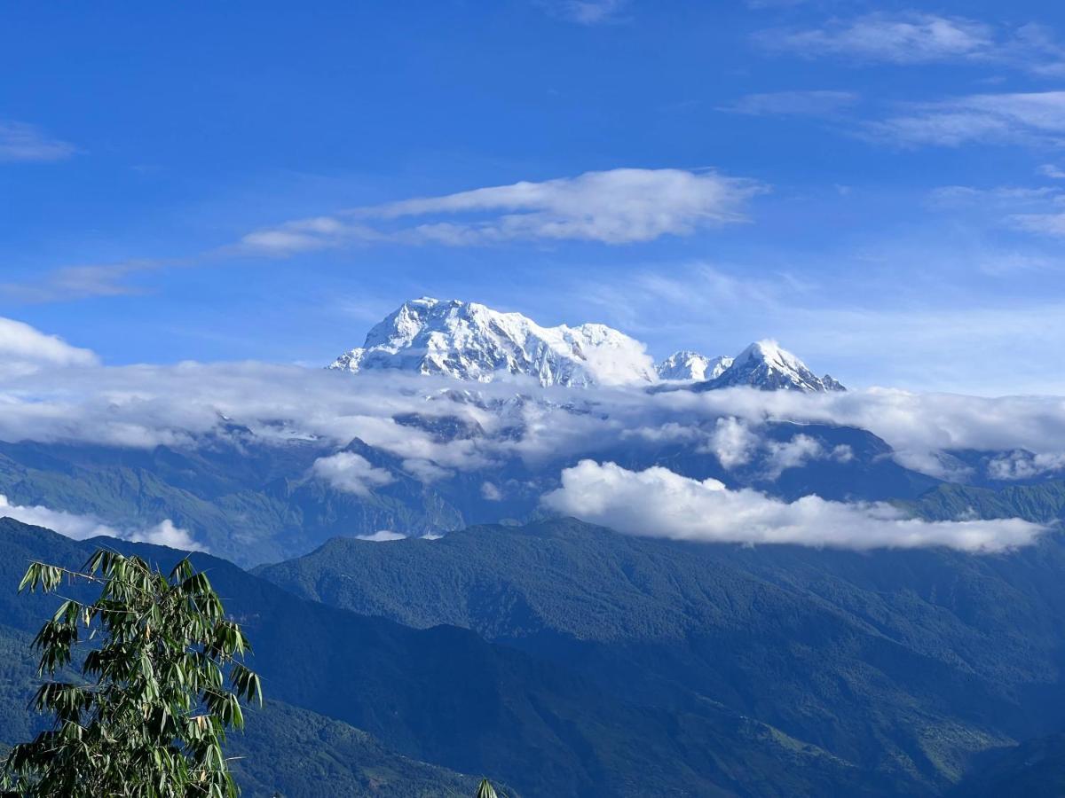 Es Deurali Resort Pokhara Exterior foto