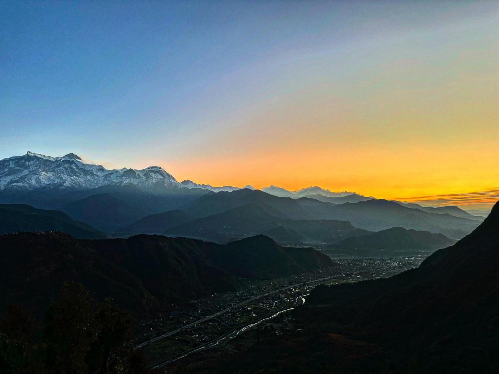 Es Deurali Resort Pokhara Exterior foto
