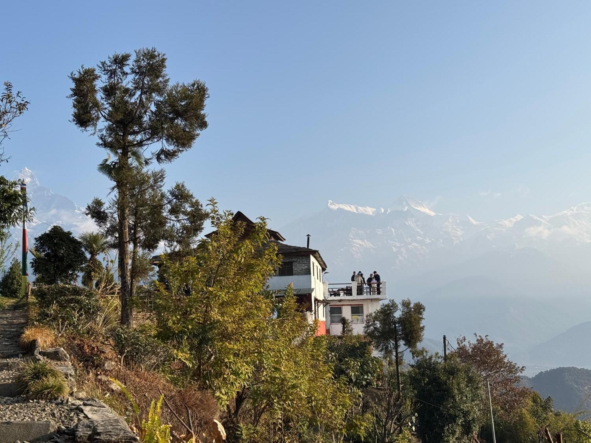 Es Deurali Resort Pokhara Exterior foto
